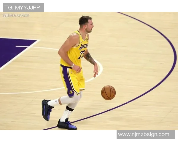 詹姆斯：东契奇和我无缝衔接