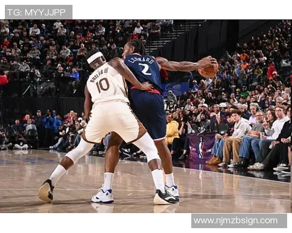 快船主场险胜勇士仅差一分，库里关键两记三分难救主却6犯离场